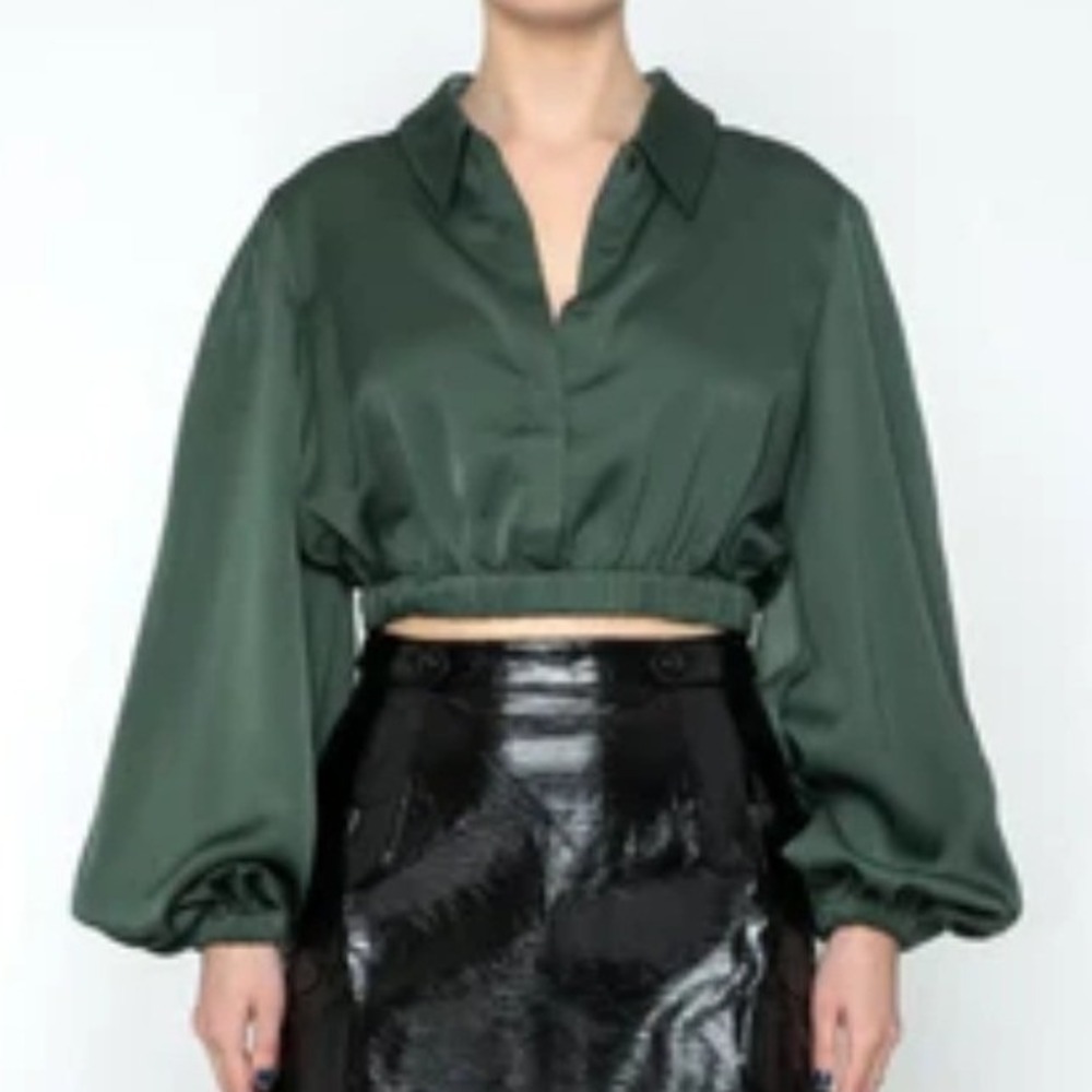 Boskemper Womens Green Satin Cropped Balloon Sleeve Blouse‎ Small